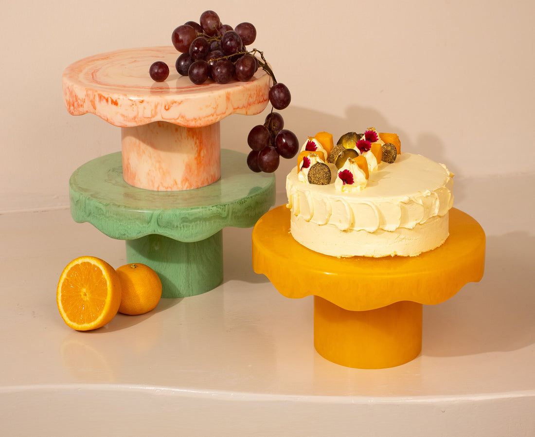 Resin Cakestand in Yellow by Casa Amarosa