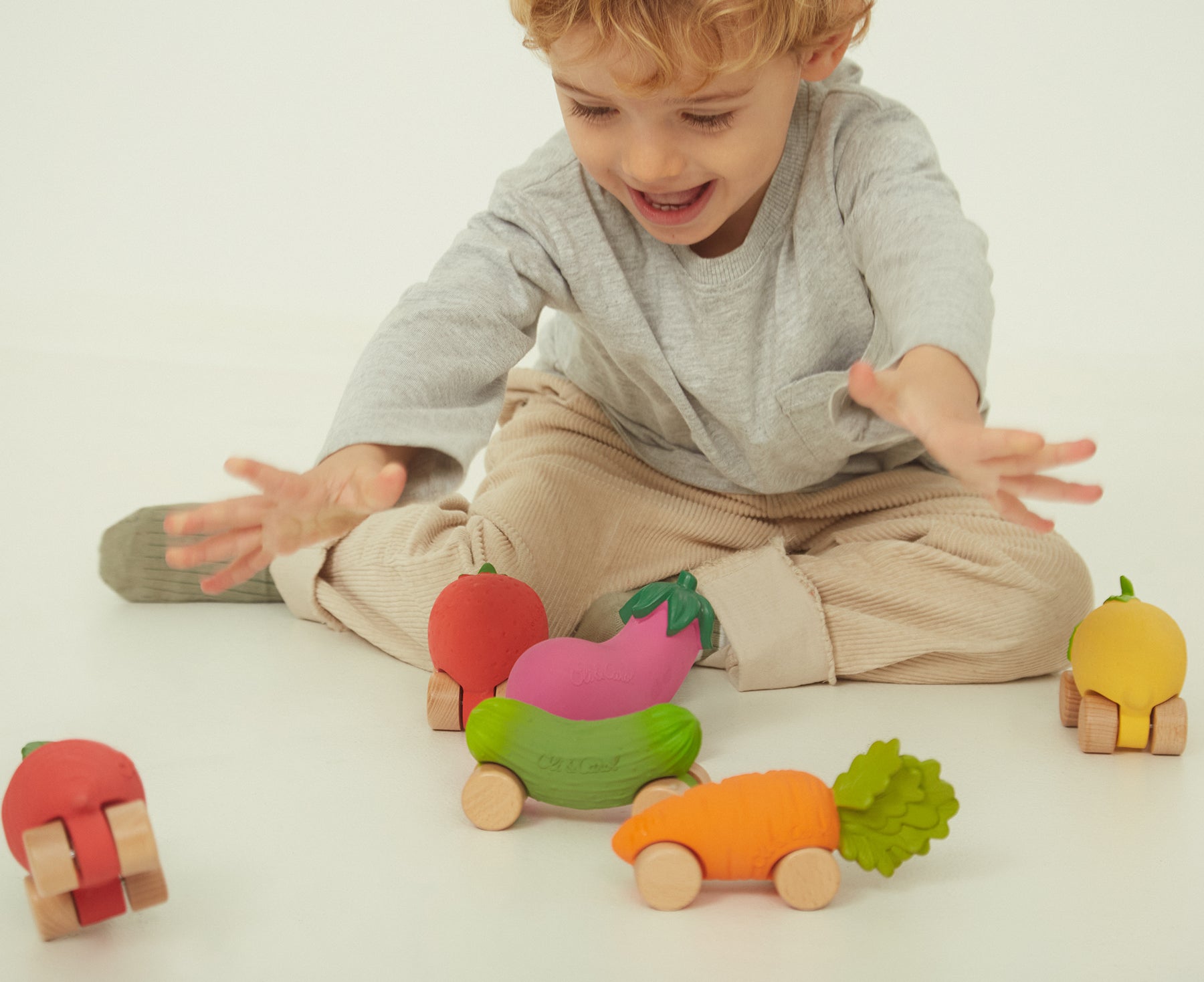 Car Toy - Cucumber - by Oli & Carol