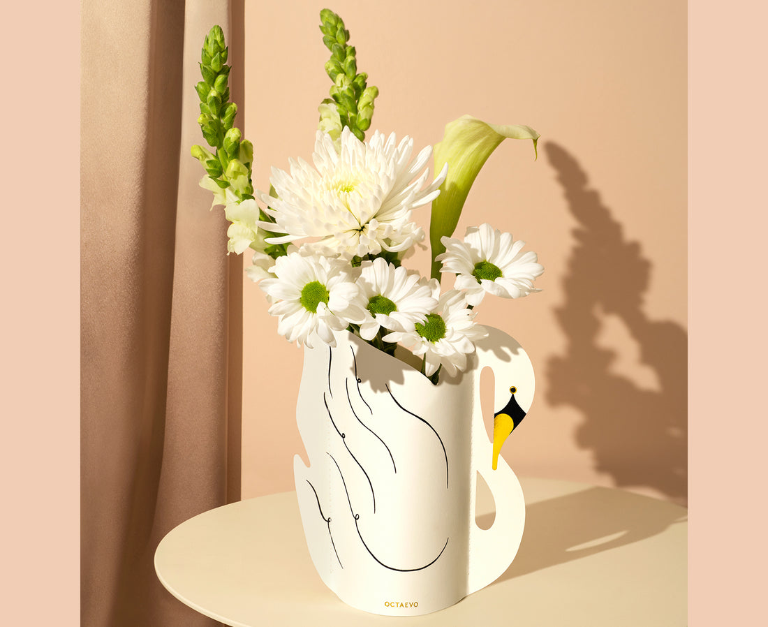 Paper Vase - Small Swan - by Octaevo