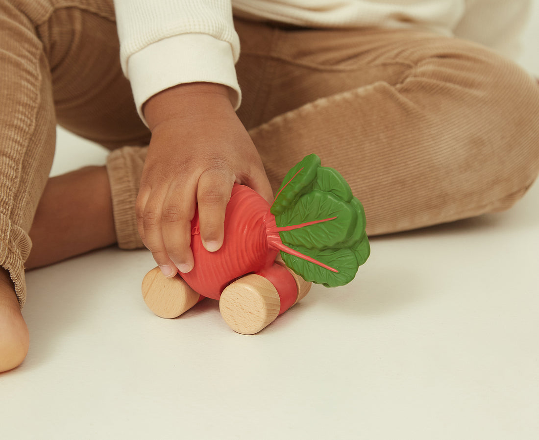 Car Toy - Beetroot - by Oli &amp; Carol