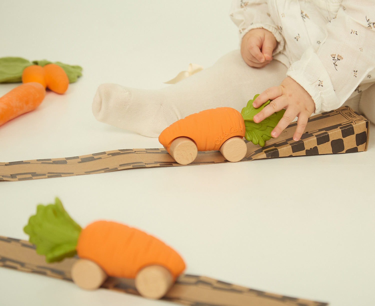 Car Toy - Carrot - by Oli &amp; Carol