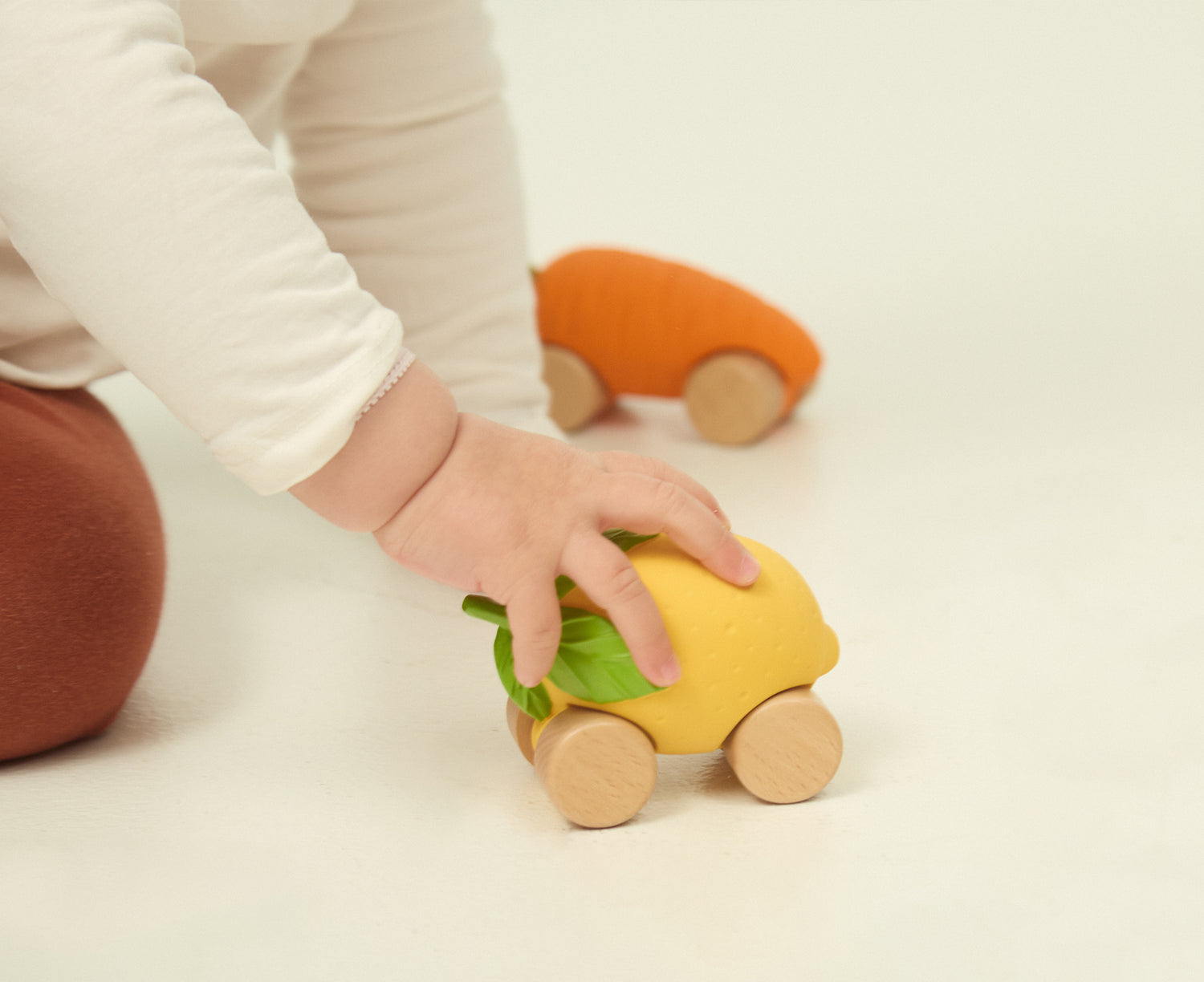 Car Baby Toy - Lemon - by Oli &amp; Carol