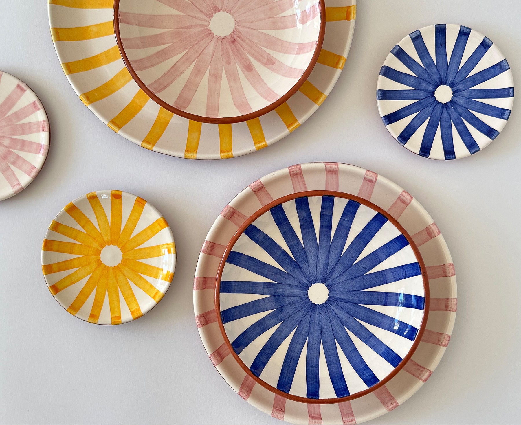 Ray Terracotta Dinner Plate in Yellow by Casa Cubista