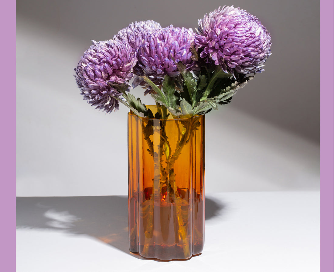 Wave Vase in Amber by Fazeek